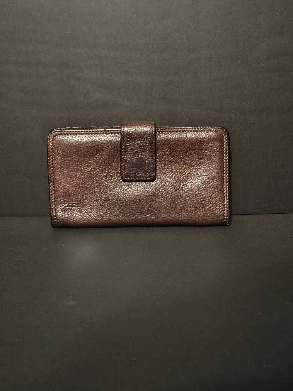 Vintage Fossil Dark Brown Leather Zip Wallet with Brass Pull